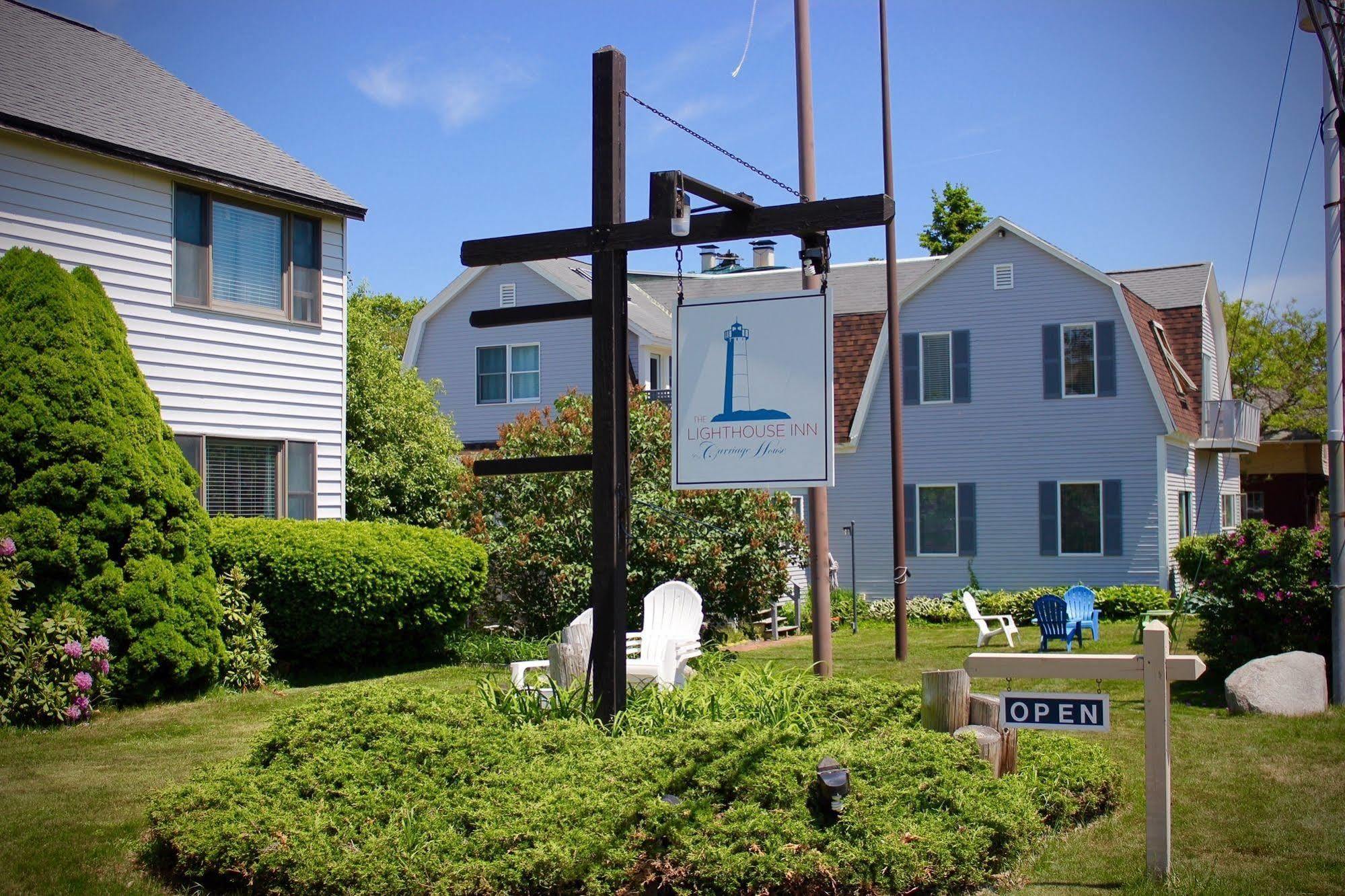 The Lighthouse Inn & Suites York Exterior photo